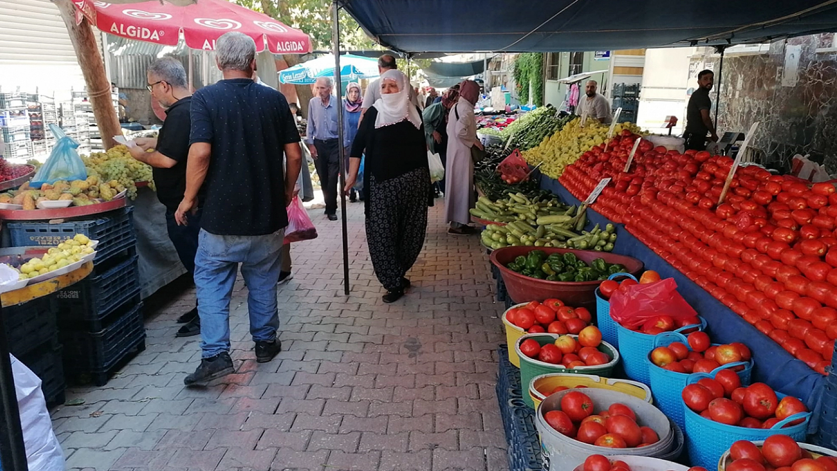 Elazığ'da son durum: Pazar mı Market mi?
