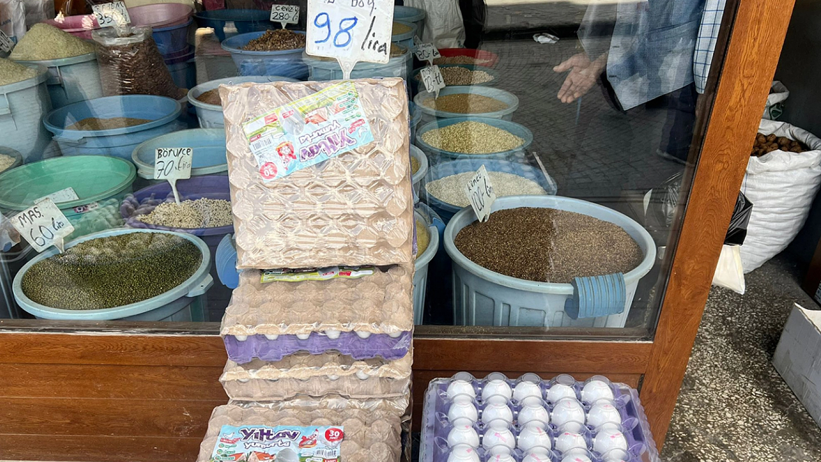Elazığ'da pahalılığa dayanamadı o da artık ucuz değil