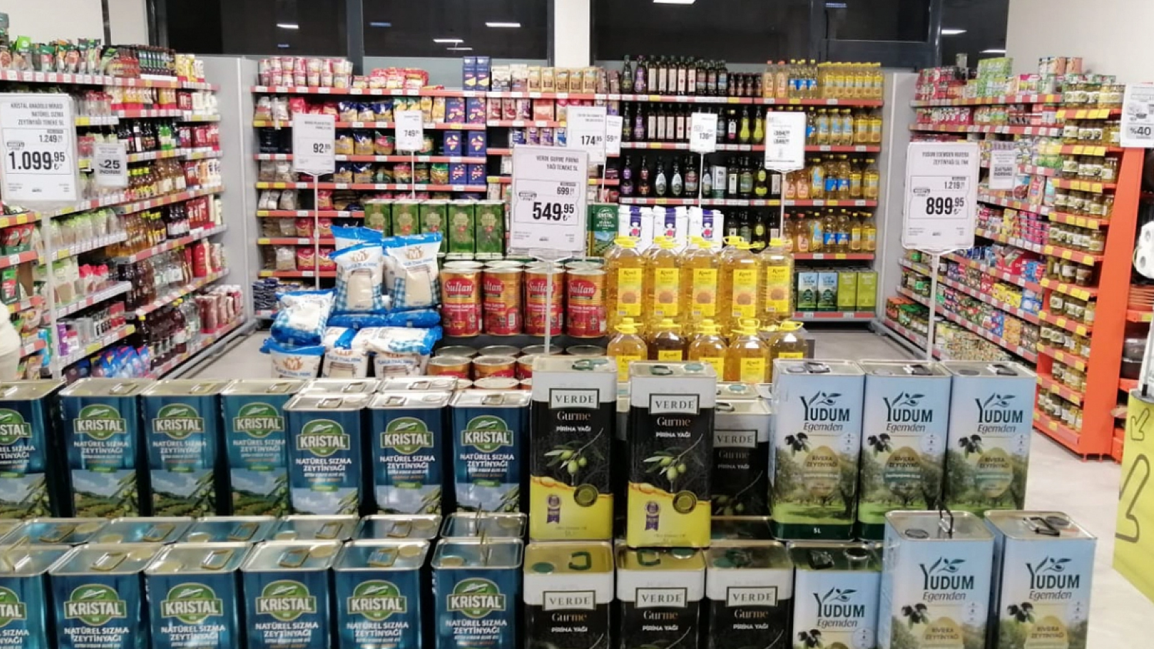 Elazığ'ın marketinden anneler günü ve bahar temizliği indirimleri