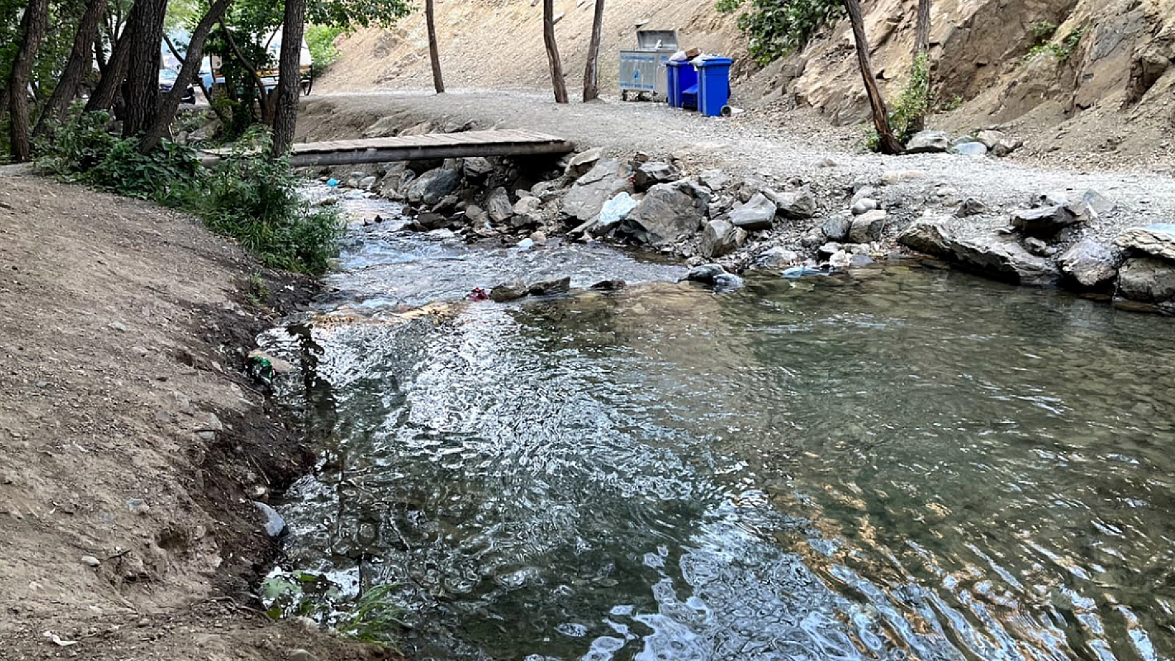 Elazığ'da bu dere güzelliği ile dikkat çekiyor