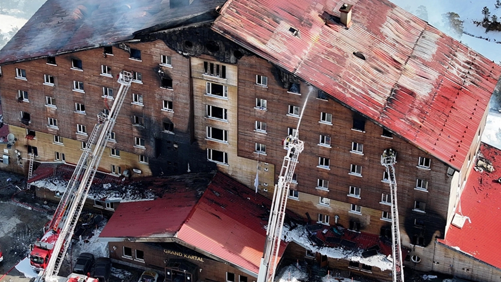 Grand Kartal Otel yangını davası ertelendi