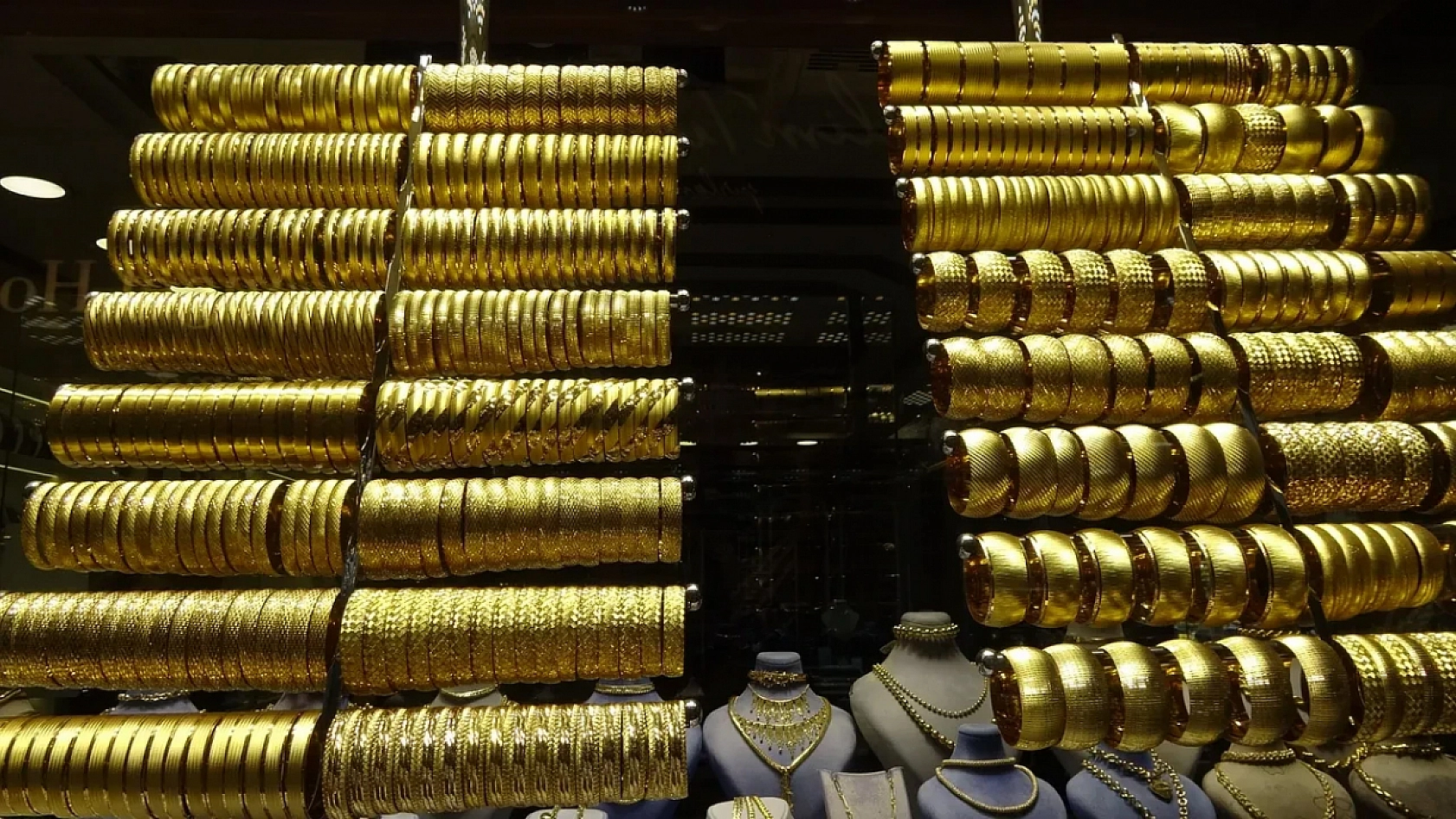 Altın ve gümüşte zorlu yıl uyarısı