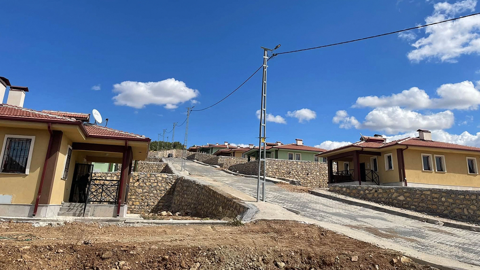 Hak sahipleri yeni yuvalarına kavuşuyor