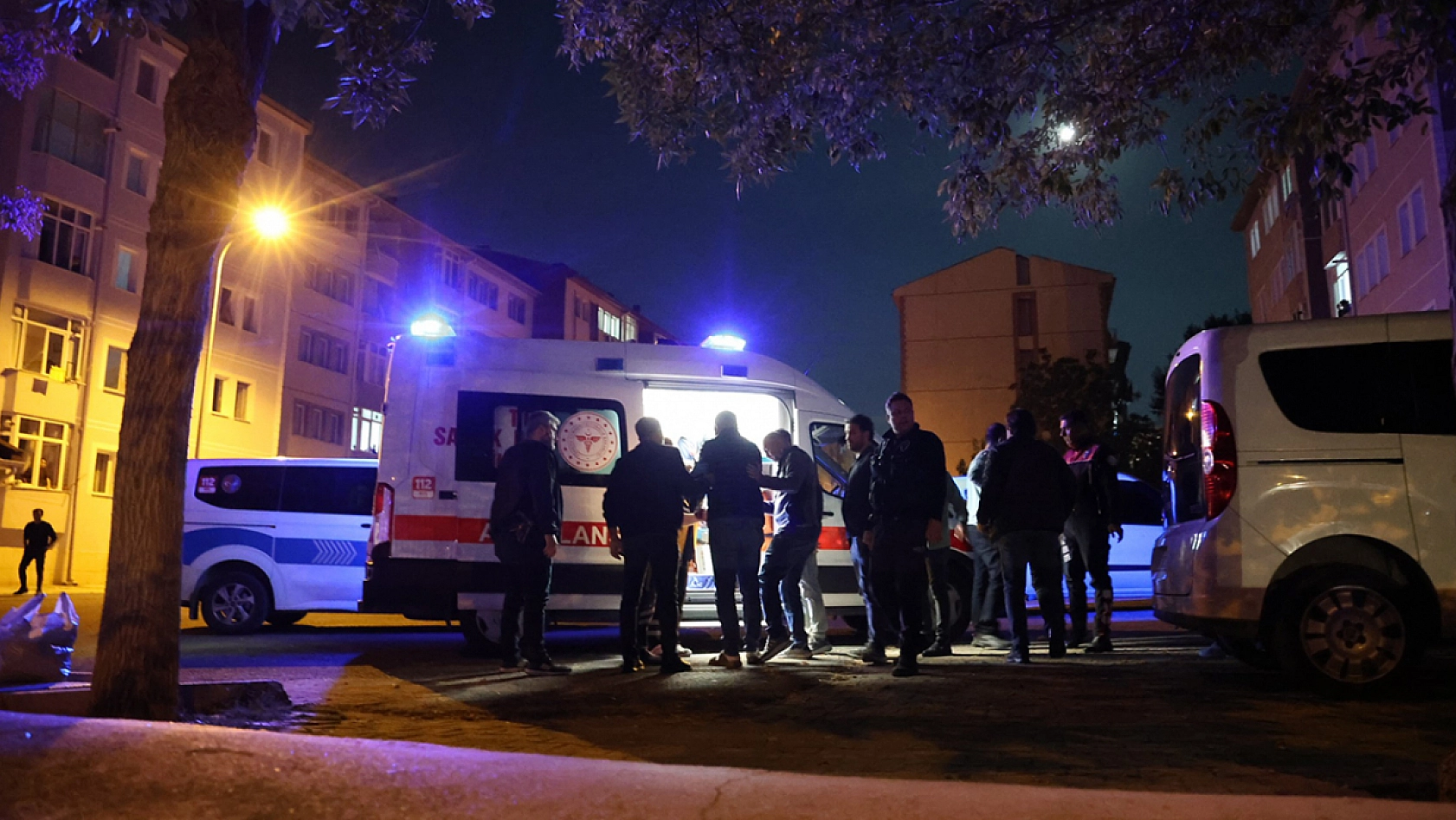 Aile kavgasında yaralandı, sağlık görevlisine 'ben ölüyor muyum?' diye sordu