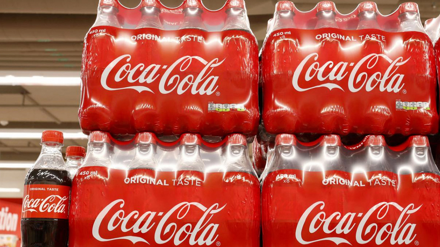 Coca-Cola boykota dayanamadı: İki ürününü raftan kaldırıyor
