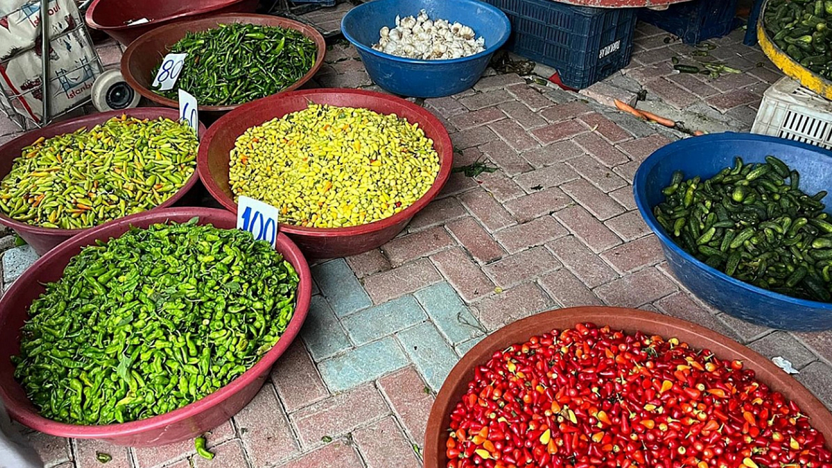 Elazığ pazarlarında sezon sonu fiyatları
