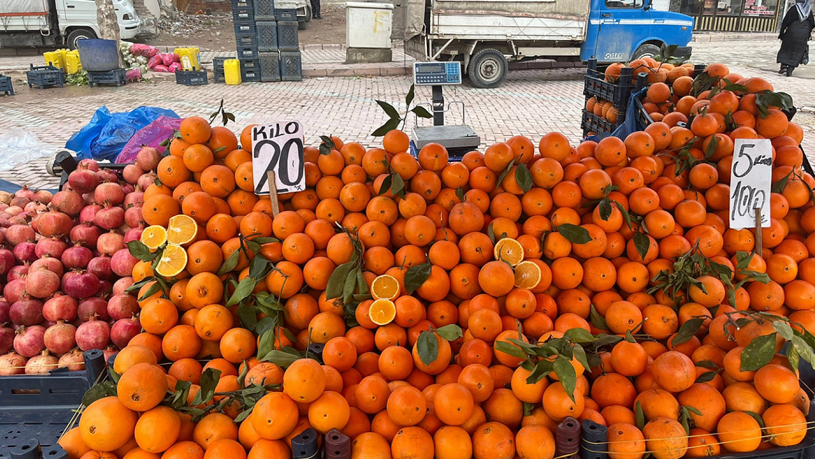 Elazığ pazarlarına vuran soğuk mu, ekonomi mi?