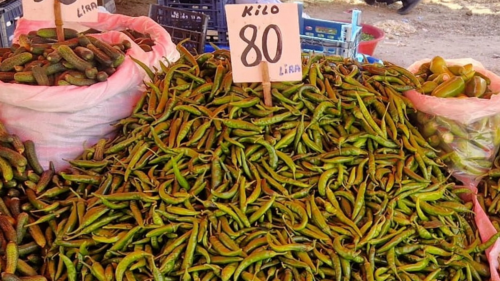 Elazığ'da turşu sezonu başladı: İlk mahsuller tezgahlarda