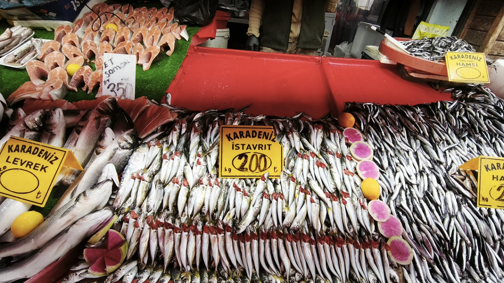 Elazığ'da esnaf ve vatandaşlar karşı karşıya