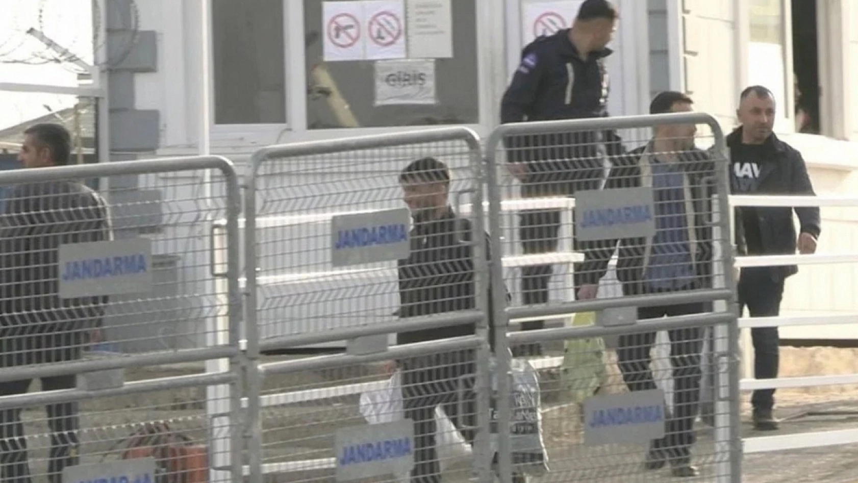 11. Yargı Paketi'nin kabul edildi:  Tahliyeler başladı