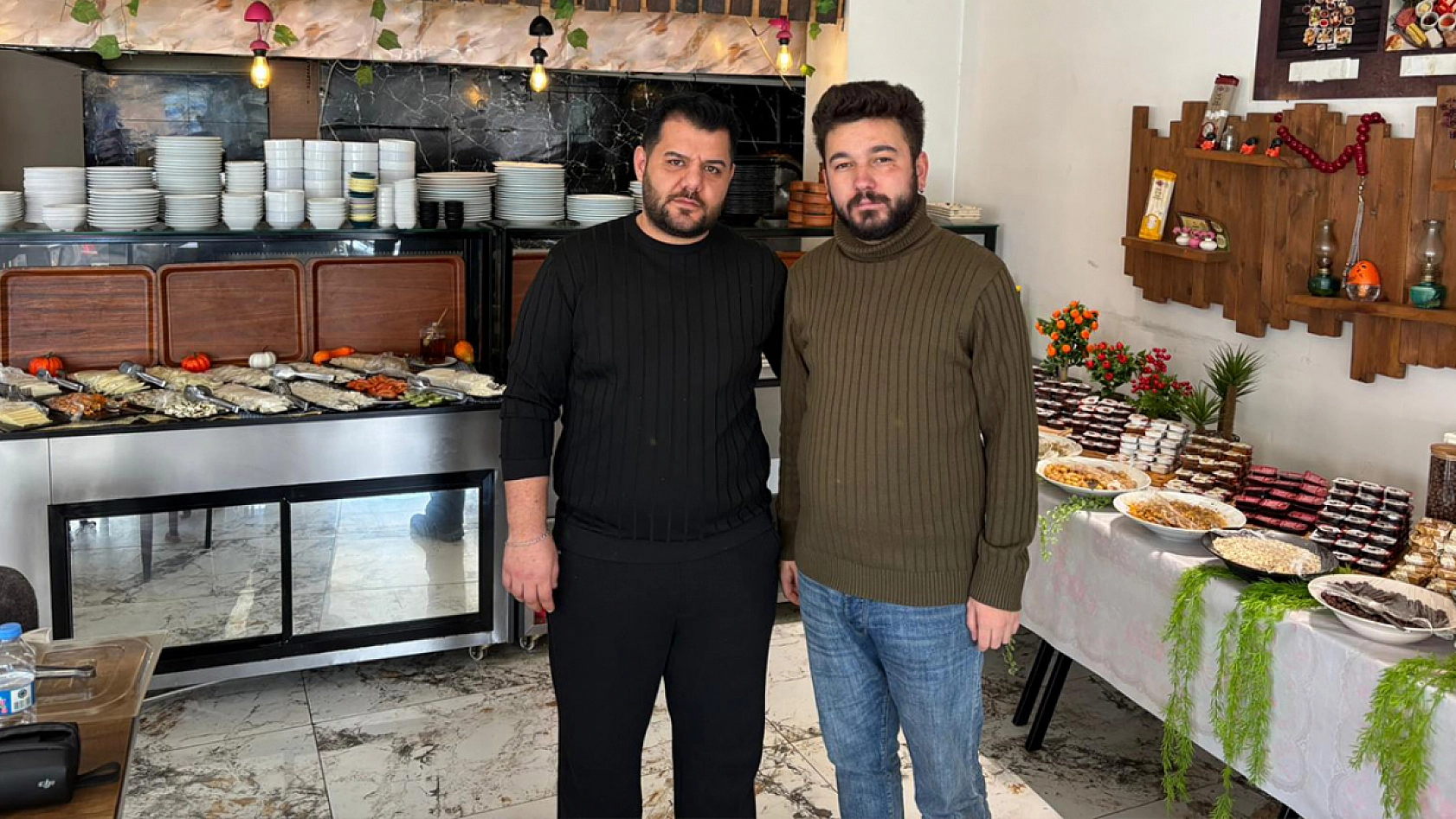 Elazığ'da bu kapıdan giren 10 yıl geriye gidiyor: 50 çeşit 200 tl