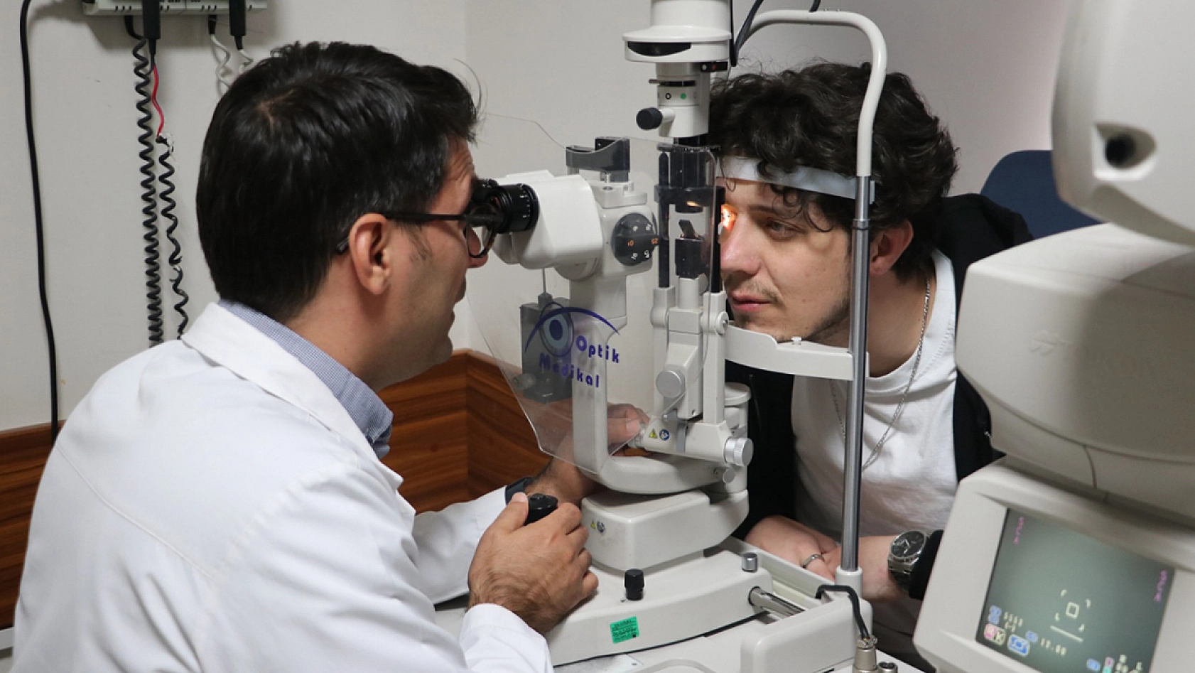 Dr. Öğr. Üyesi Murat Erdağ: Baharda göz alerjilerine dikkat