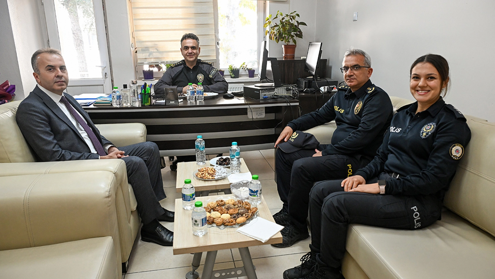 Elazığ'da mareşal Fevzi çakmak polis merkezi kadın başkomisere emanet