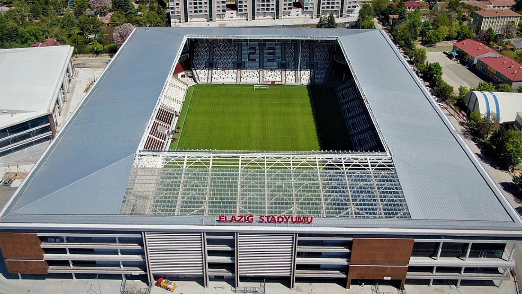 Ünlü sanatçı Elazığ'da sevenleriyle buluşacak