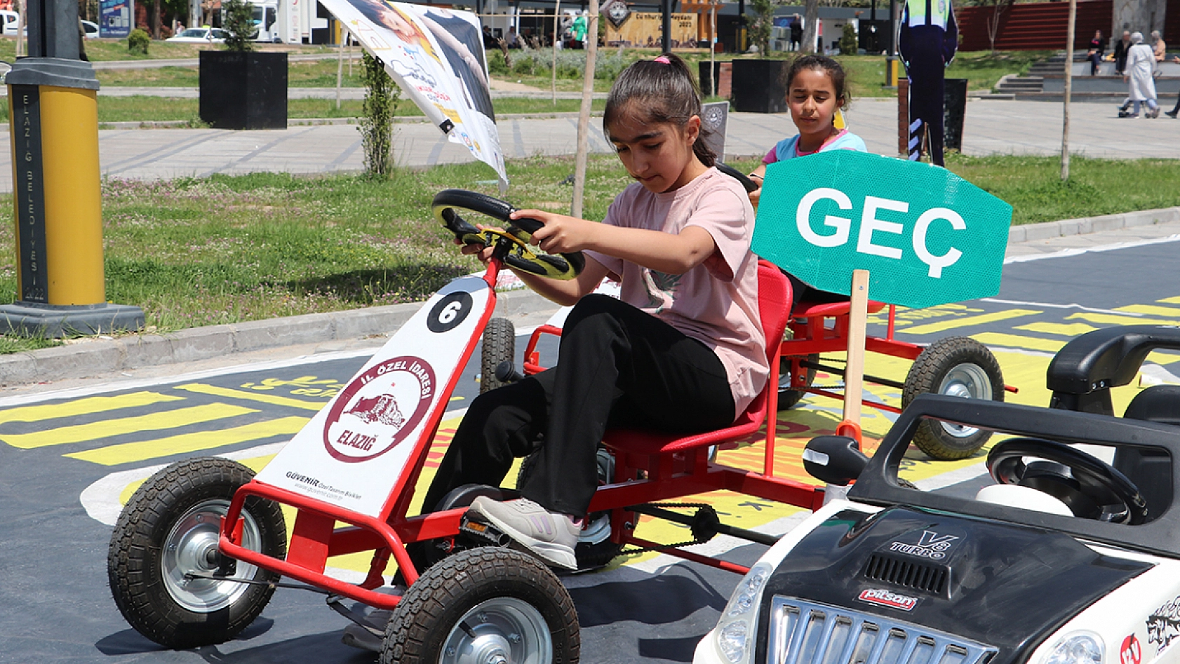 Elazığ'da Trafik Haftası coşkuyla kutlandı