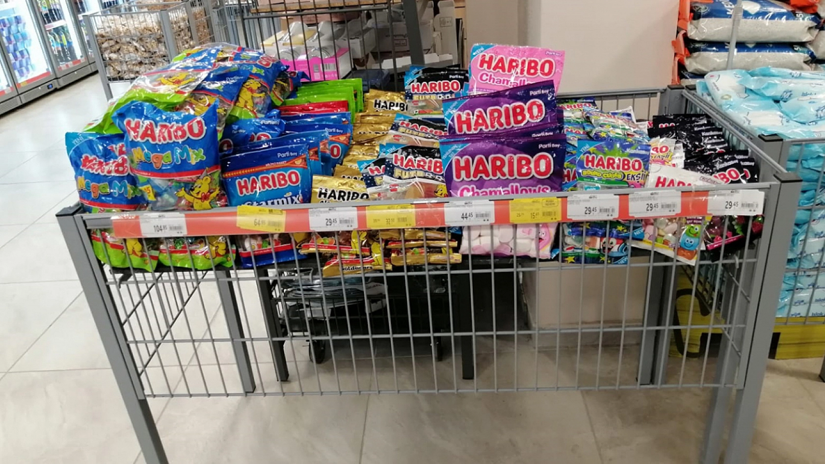 1 alana 1 bedava devri başladı! Elazığ'ın indirimleriyle ünlü marketi haftalık indirimleri duyurdu