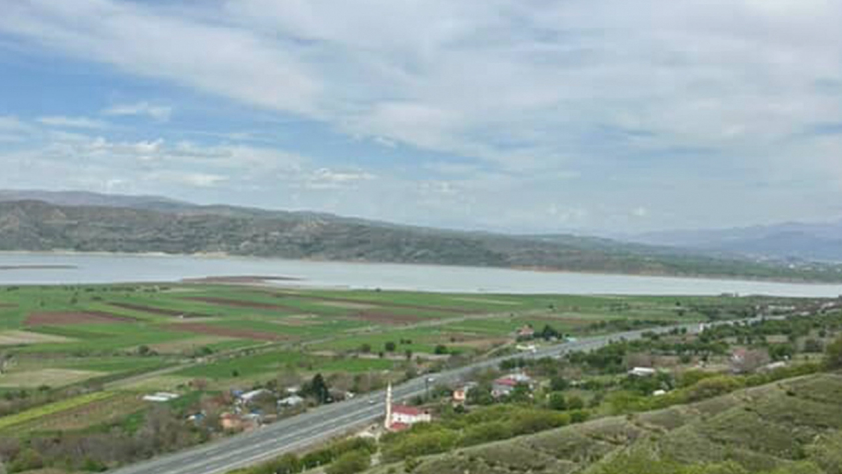 Elazığ'ın saklı cenneti: Murat Nehri'nin kıyısında, turizme kazandırılmayı bekliyor!