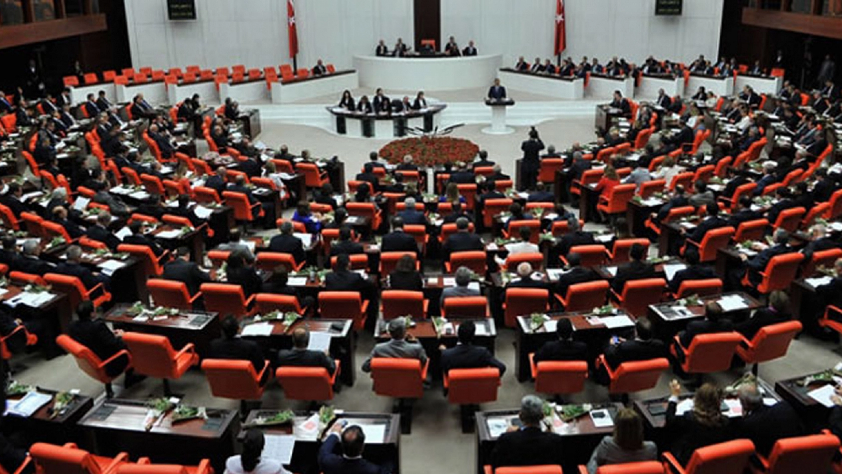 Emekli maaşı, yargı paketi ve af Meclis'te