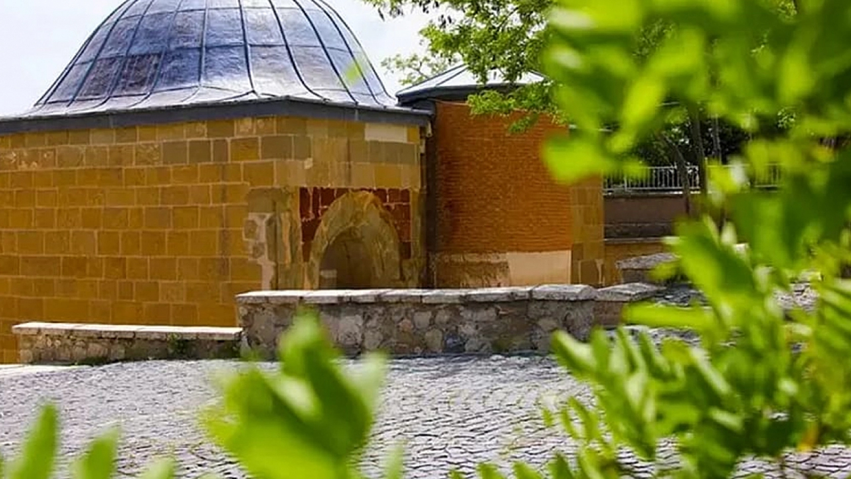 Elazığ'da o türbeyi bilmeyen yok! Efsanesi tüyler ürpertiyor