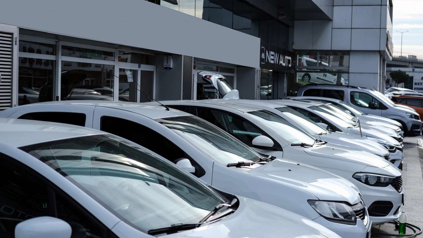 Otomobil almak isteyenlere müjde! Ticaret Bakanlığı fırsatçıları durdurdu