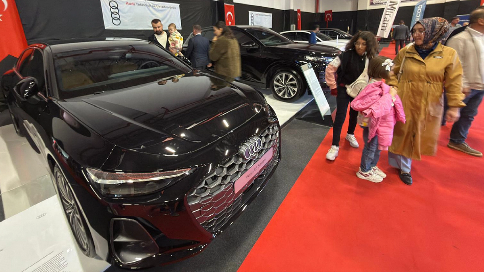 Elazığ'da Oto Show'un Son Gününde Yoğun İlgi