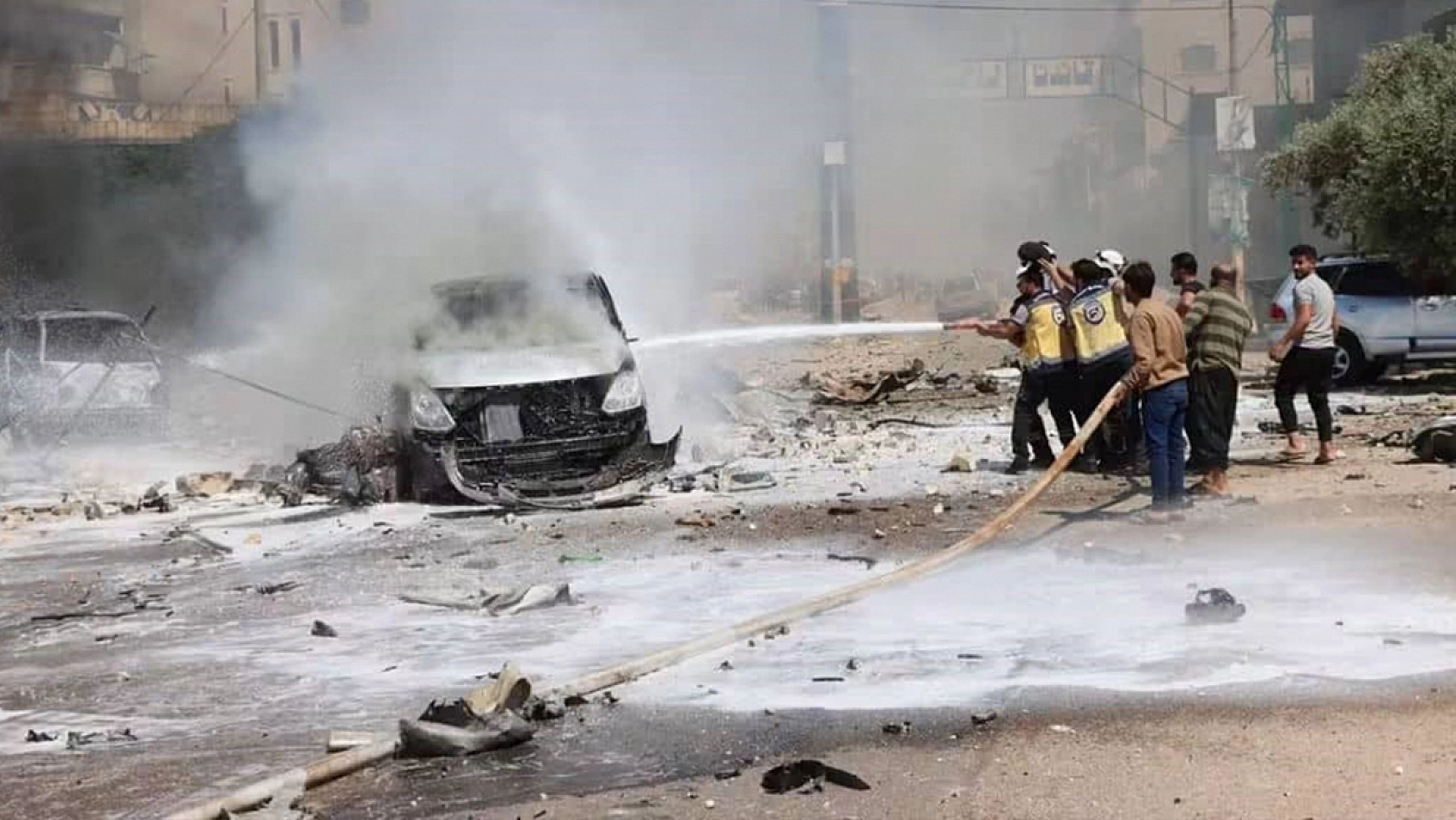 Bomba yüklü araç patladı: 5 ölü