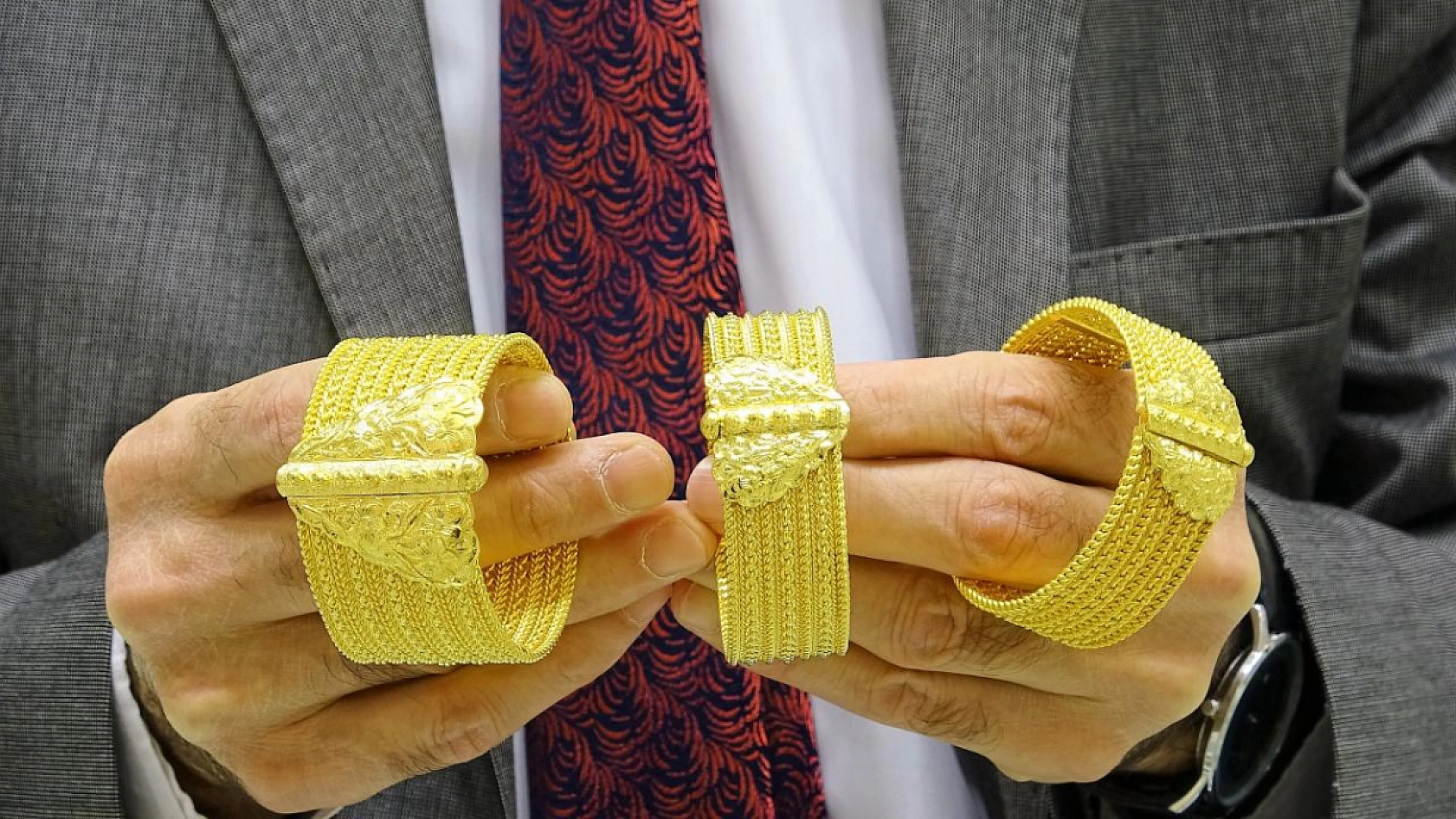 Haftanın 2'nci gününde Elazığ'da çeyrek altın fiyatları ne kadar oldu?