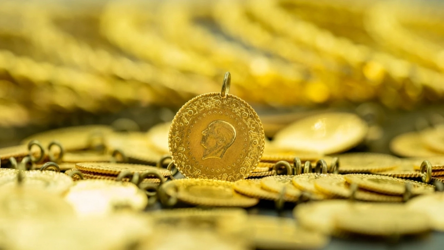 Gram altın 3 bin 500 TL'yi aştı: Yatırımcılar tedirgin!