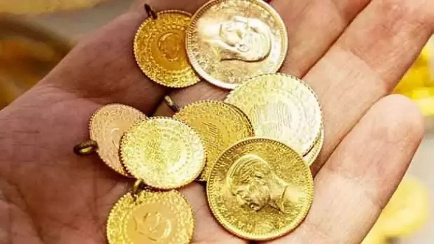 Altın zirvedeki seyrini sürdürüyor! Güncel gram, çeyrek, yarım tam altın fiyatları