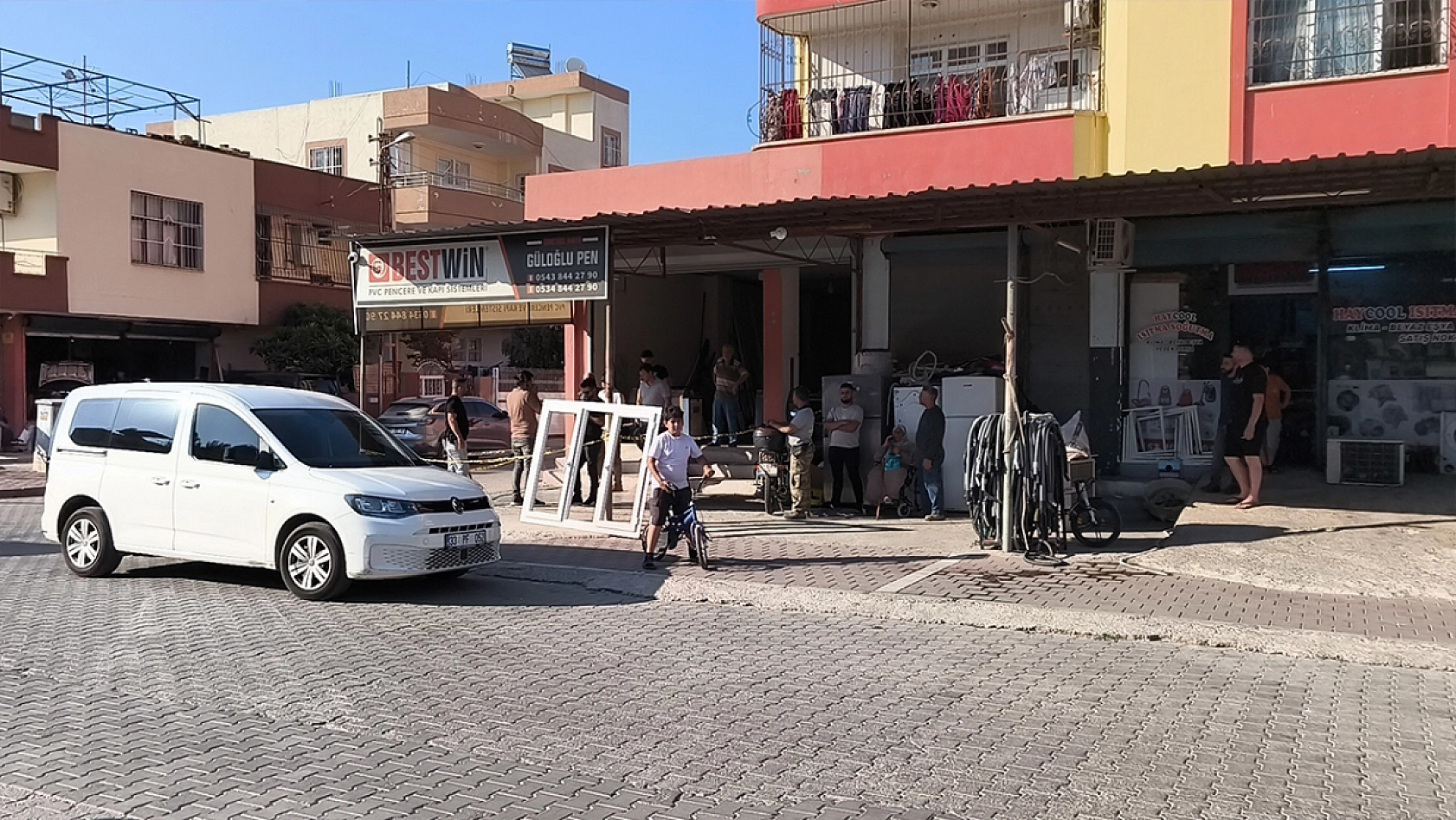 Gün ortasında kanlı saldırı: İş yerini bastılar, kurşunlayıp kaçtılar