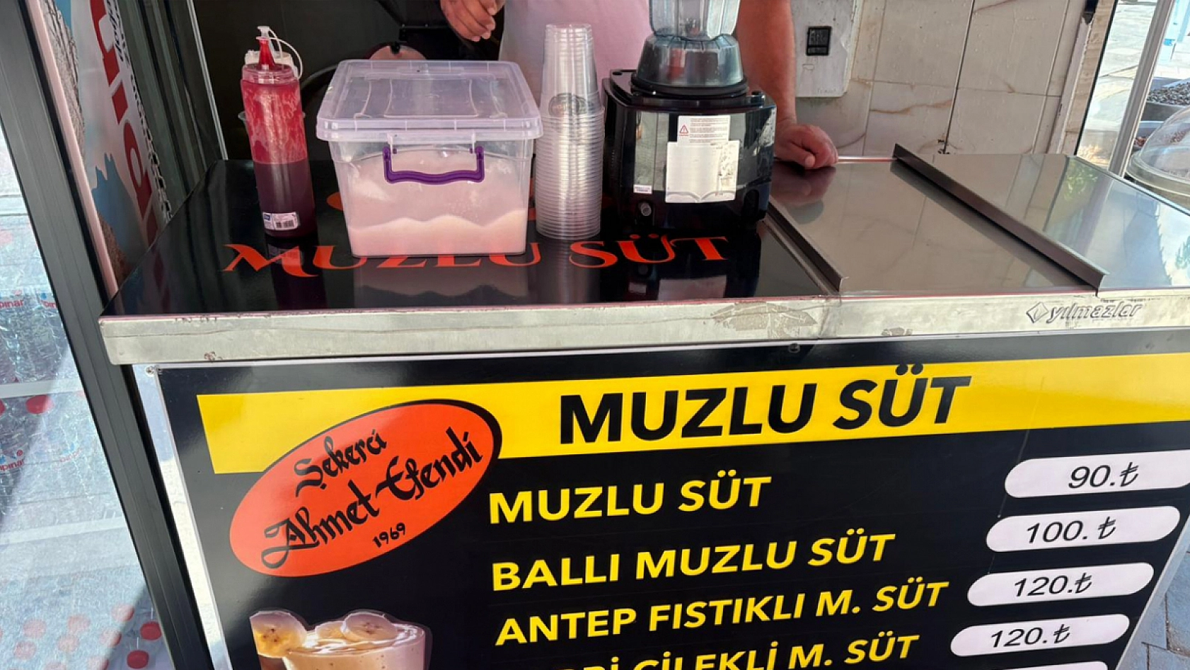 Elazığ'ın meşhur muzlu sütü tezgahlarda yerini aldı