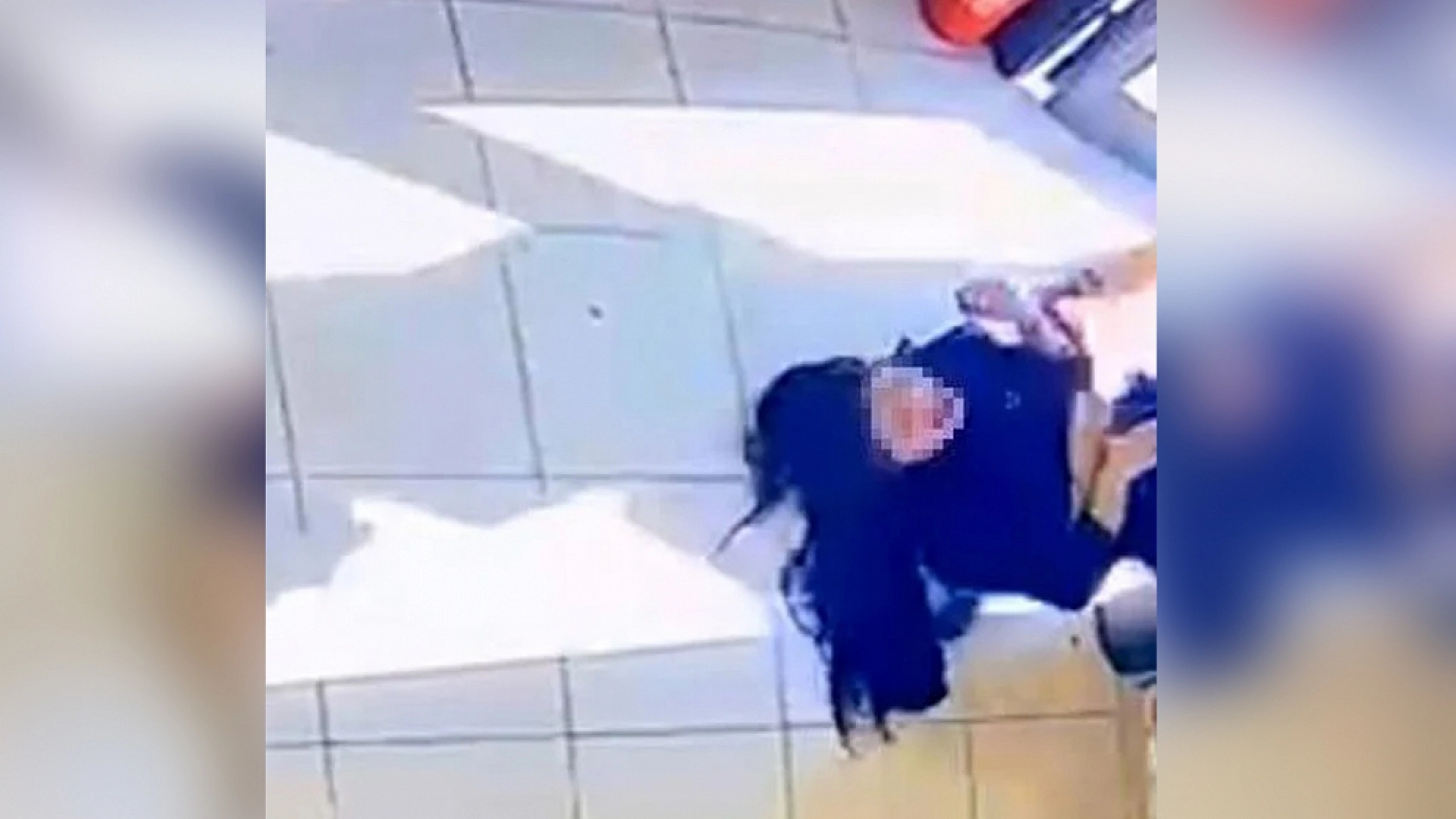 İlişki teklifini reddetti, sokak ortasında şiddete uğradı