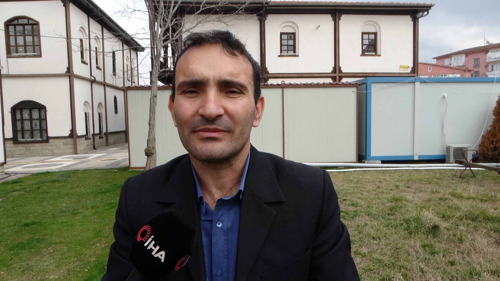 10 Yıldır Topladığı Taşları Çuvalla Müzeye Götürdü