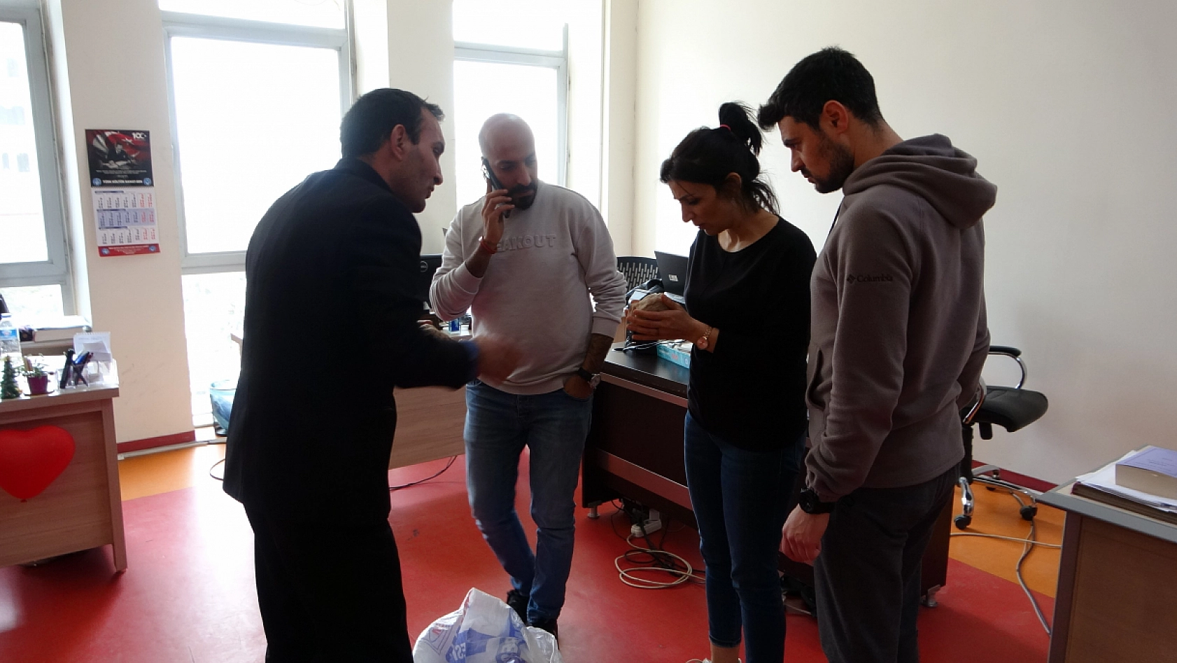 10 Yıldır Topladığı Taşları Çuvalla Müzeye Götürdü