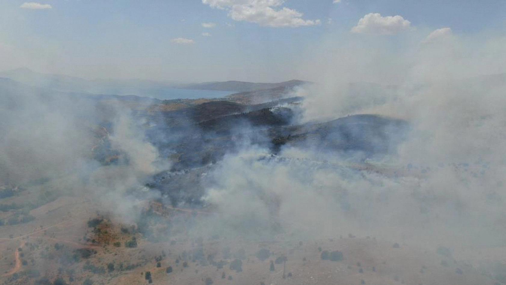 Elazığ Yanıyor! Yeni Görüntüler Herkesi Dehşete Düşürdü!