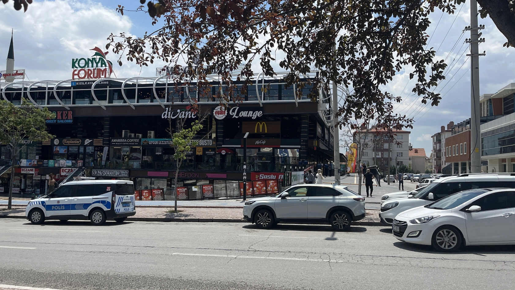 Son Dakika! Konya'da kafeyi kurşunladılar! Bırakıp kaçtılar...
