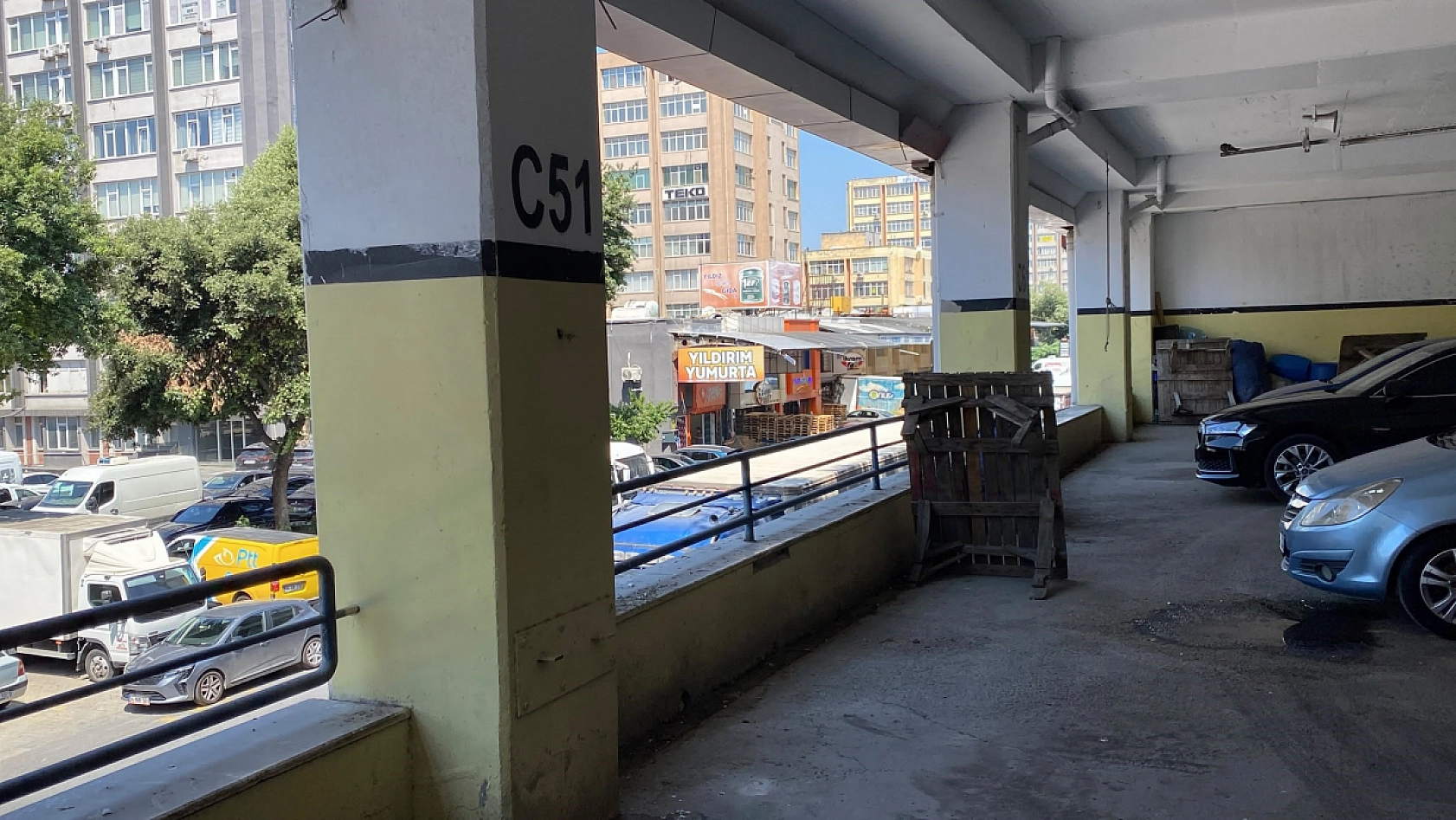 Pazar yerinde erkek cesedi bulundu