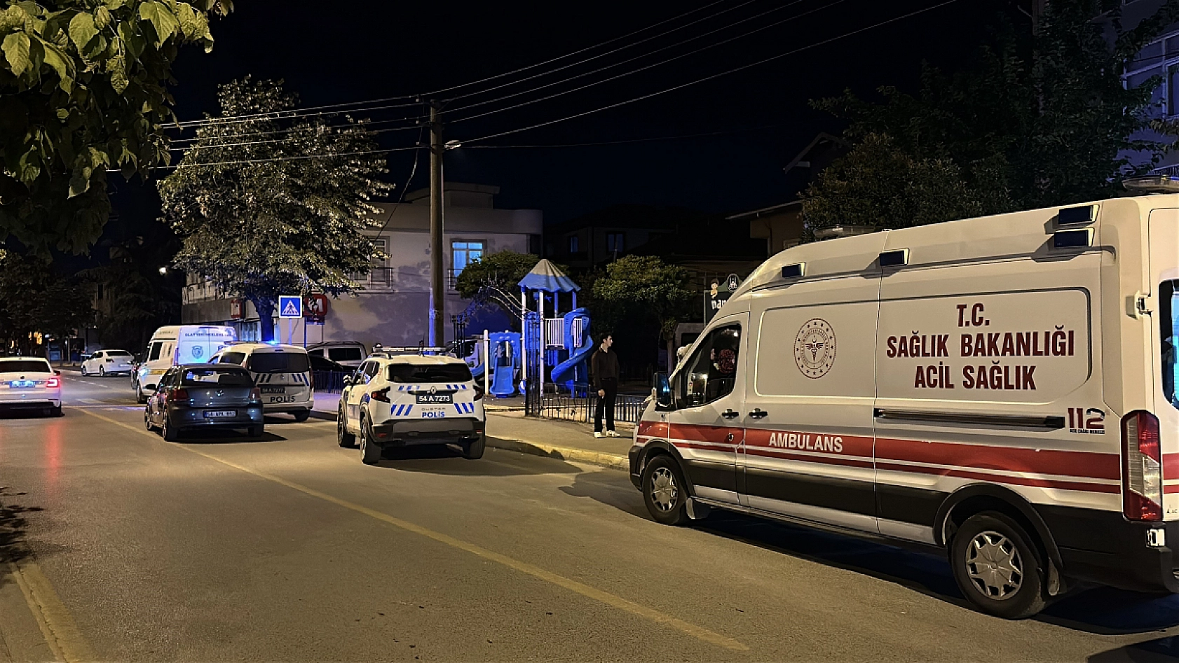 20 yaşındaki genç asılı bulundu