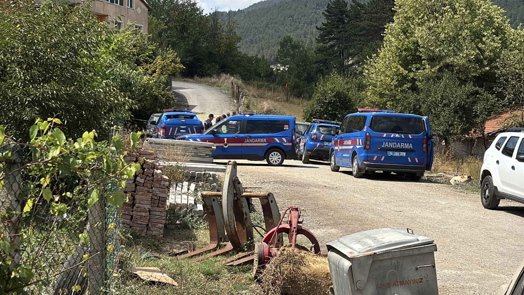 Arazi kavgası kanlı bitti! Baba ve oğlu öldü