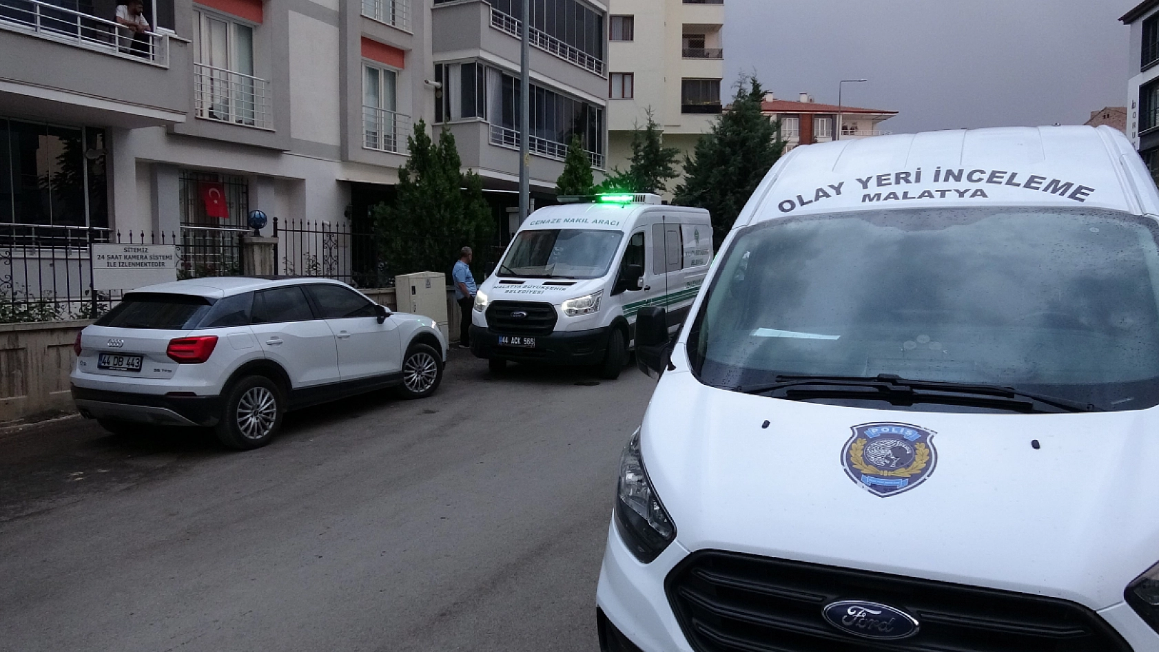 İş adamı evinde ölü bulundu