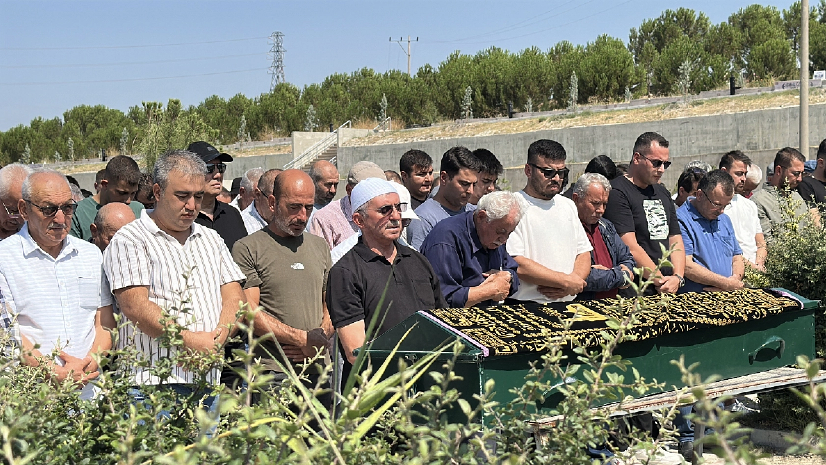 Damatlık yerine kefen giydi