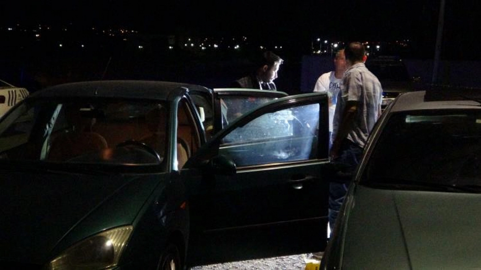 Cinayetin azmettiricisi olarak gördüğü akrabasına tırla çarptı