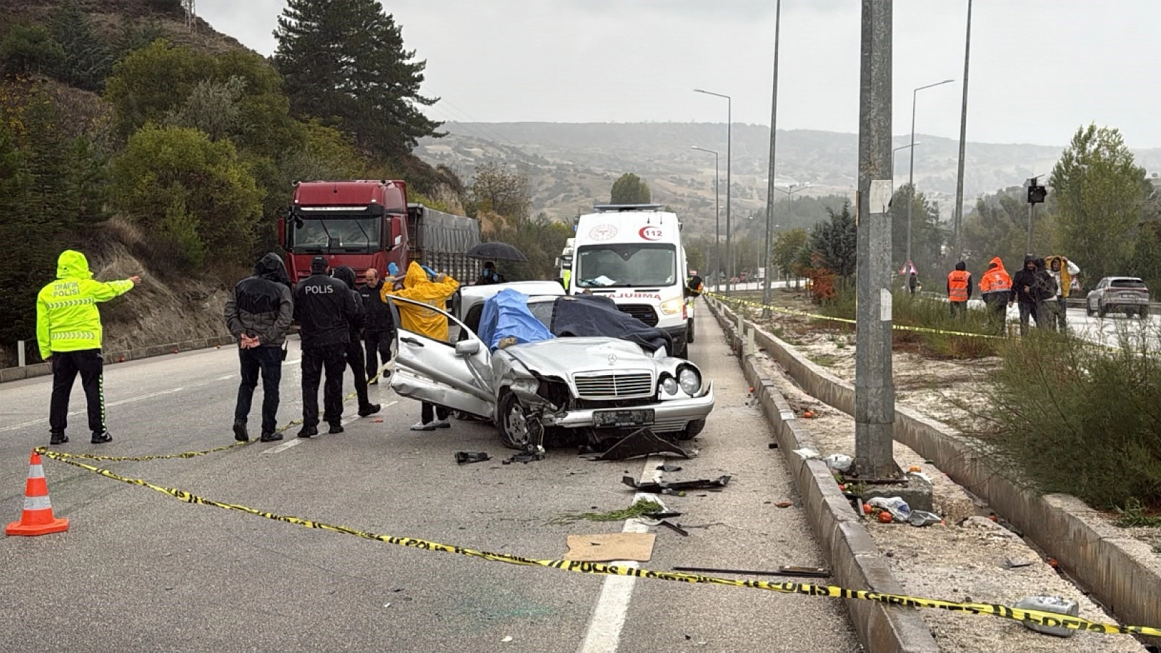 Feci kaza! 1 ölü, 4 yaralı