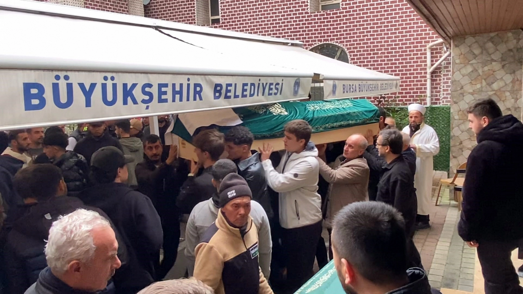 18 yaşındaki genç hayatını kaybetti