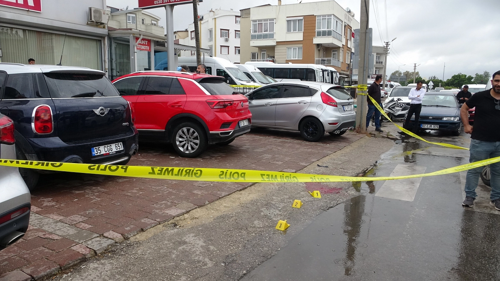 3 günlük evli yeğenine 7 el ateş ederek öldürdü