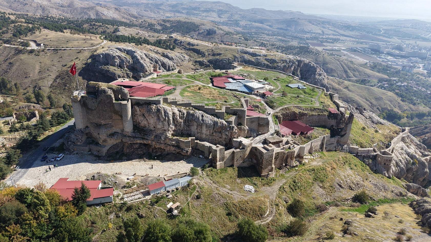 Harput Kalesi'ndeki 940 yıllık Fetih Mescidi ibadete açıldı