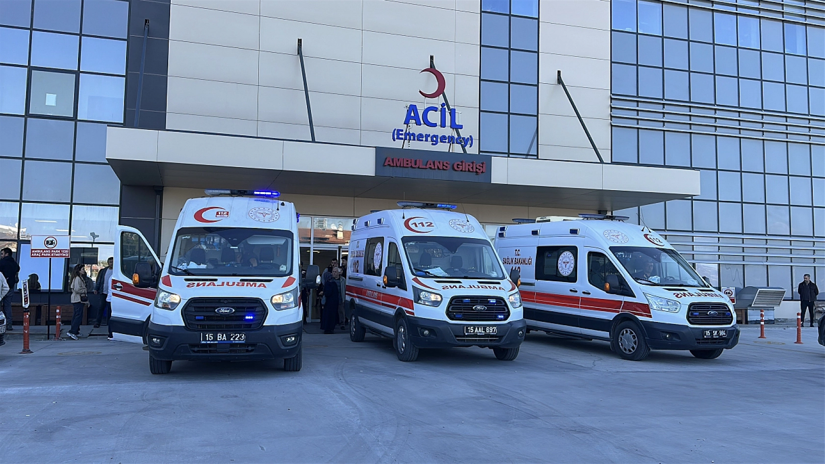 Silahlı kavga: 1'i ağır 3 yaralı