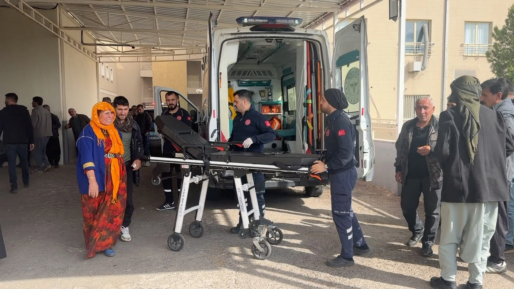 Silahlı kavga: 3 yaralı
