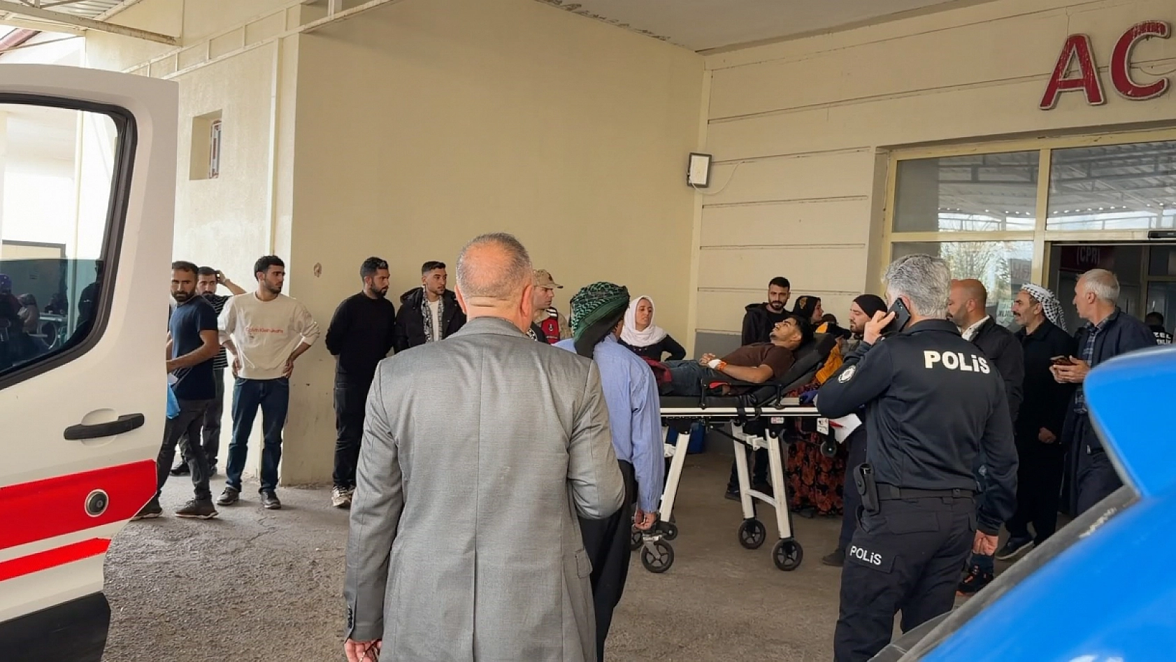 Silahlı kavga: 3 yaralı