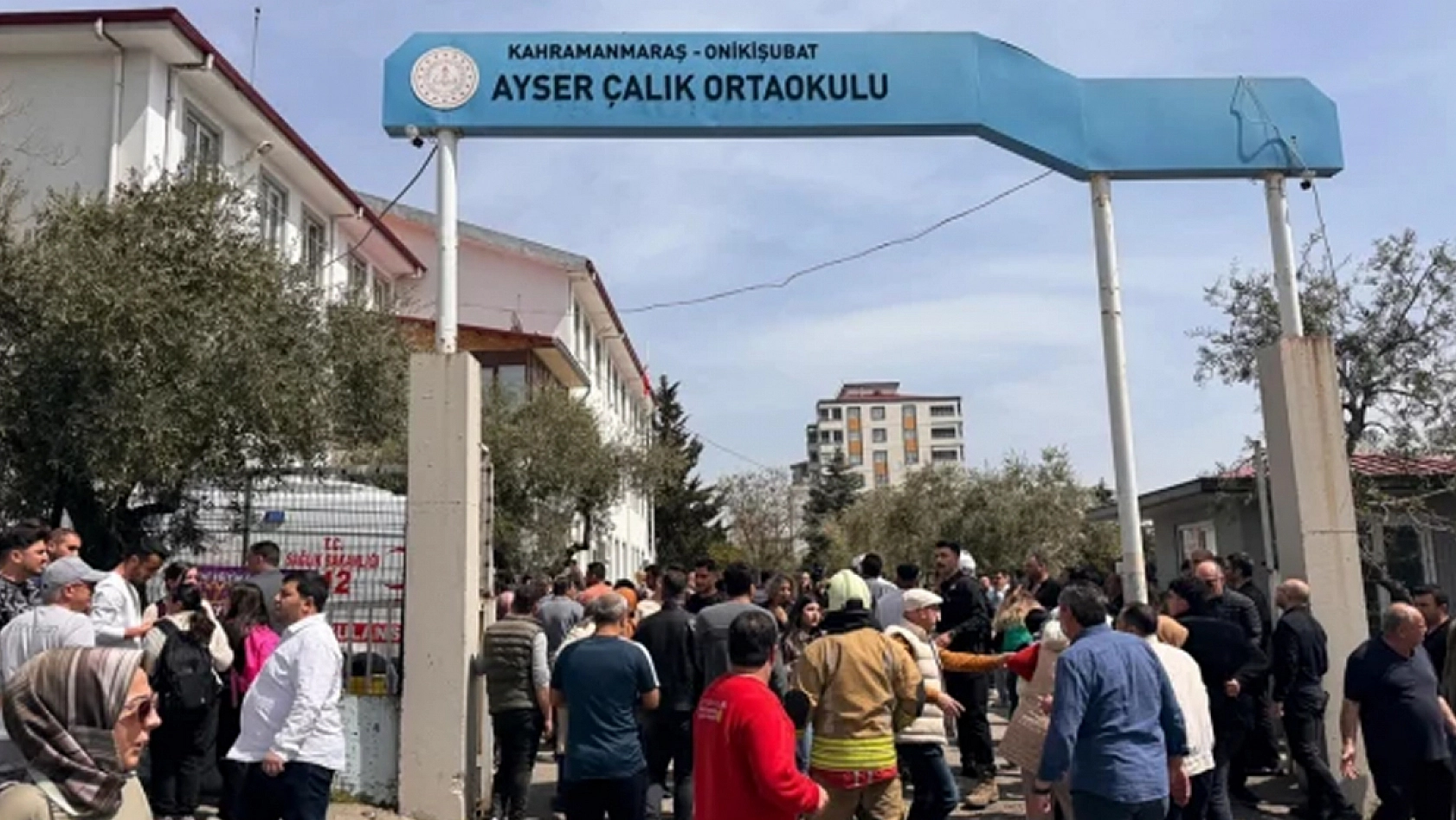 Okul katliamının faturası anne ve babaya kesildi